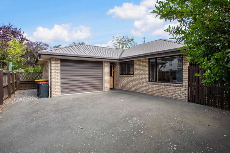 Photo of property in 2/16 James K Baxter Place, Addington, Christchurch, 8024
