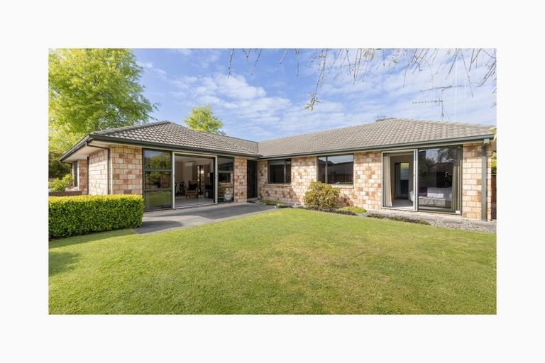 Photo of property in 24 Hansard Place, Bethlehem, Tauranga, 3110