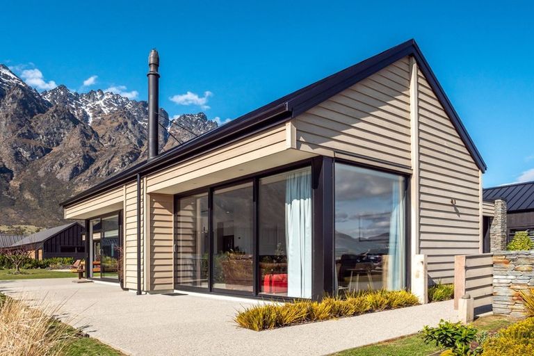 Photo of property in 9 Glenfiddich Road, Jacks Point, Queenstown, 9371