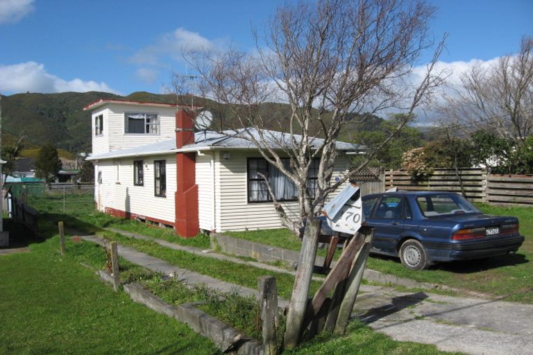 Photo of property in 170 Wellington Road, Wainuiomata, Lower Hutt, 5014