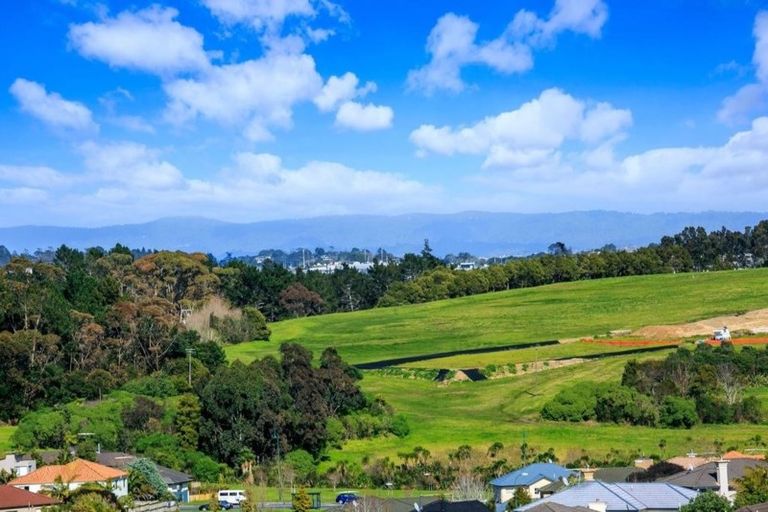 Photo of property in 660 East Coast Road, Pinehill, Auckland, 0630