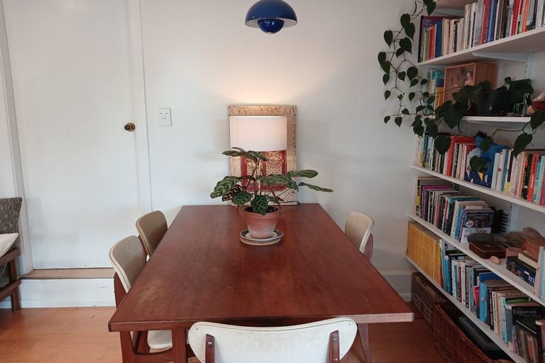 Photo of property in 22 Grass Street, Roseneath, Wellington, 6011