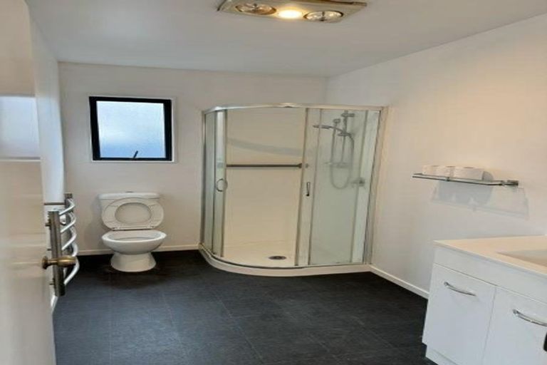Photo of property in 42 Auburn Avenue, Upper Riccarton, Christchurch, 8041