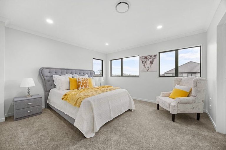 Photo of property in 39 Park Green Avenue, Rosehill, Papakura, 2113