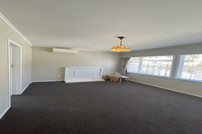 Photo of property in 119 Parkvale Road, Karori, Wellington, 6012
