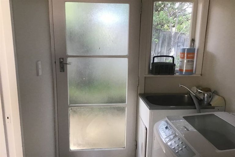 Photo of property in 40a Peach Road, Glenfield, Auckland, 0629