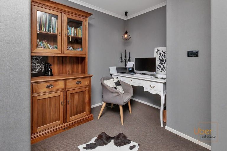 Photo of property in 19 Woodland Road, Maungaturoto, 0588