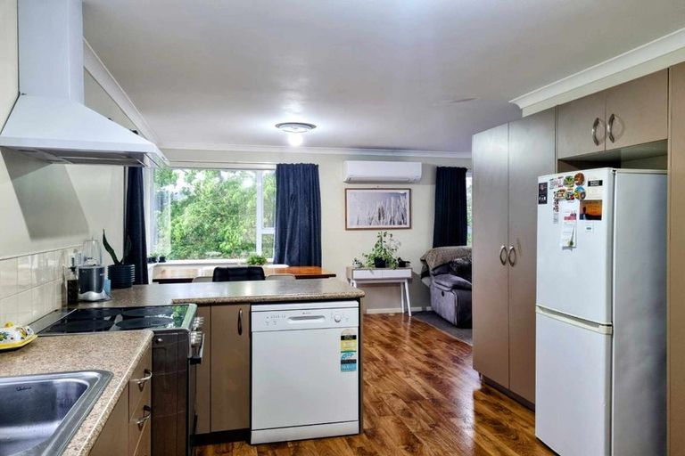 Photo of property in 136a Seaview Road, Westown, New Plymouth, 4310