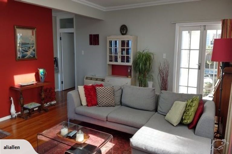 Photo of property in 53 Alexandra Road, Hataitai, Wellington, 6021