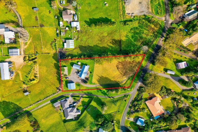 Photo of property in 12 Pickwick Road, Otamatea, Whanganui, 4571