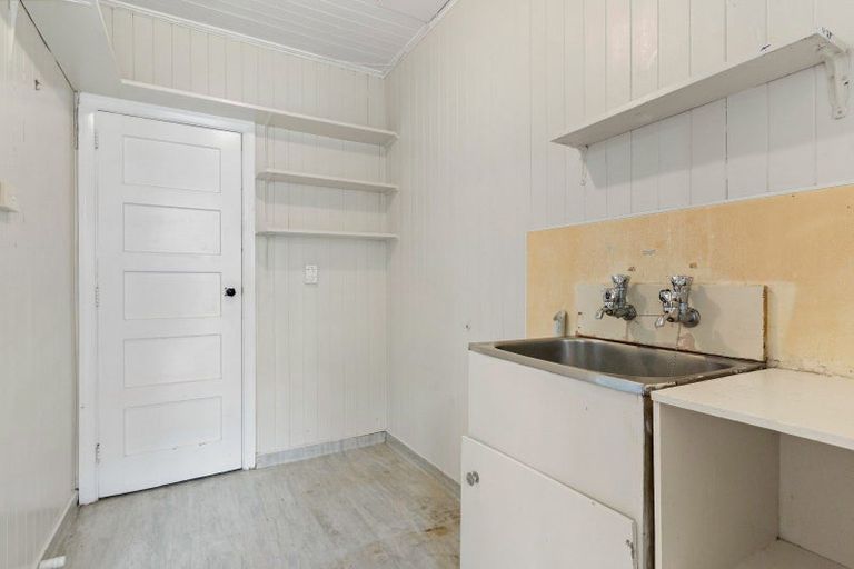 Photo of property in 2/2a Domain Street, Devonport, Auckland, 0624