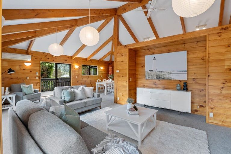 Photo of property in 4 Steep Street, Lake Okareka, Rotorua, 3076