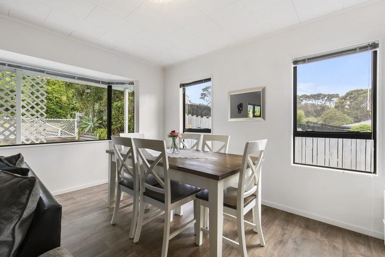 Photo of property in 23 Shadon Place, Stanmore Bay, Whangaparaoa, 0932