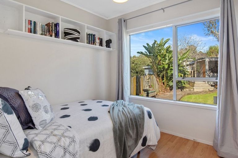Photo of property in 2/29 Cranston Street, Torbay, Auckland, 0632