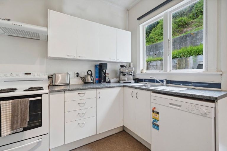 Photo of property in 51 Farnham Street, Mornington, Wellington, 6021