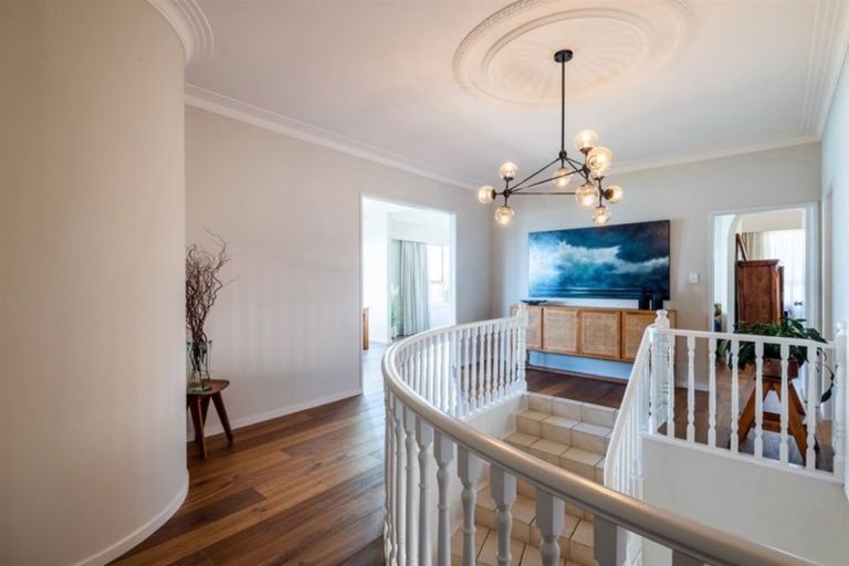 Photo of property in 5 Norwood Road, Bayswater, Auckland, 0622