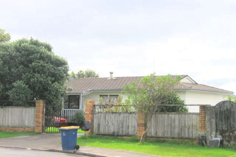 Photo of property in 23 Silverstone Place, Henderson, Auckland, 0612