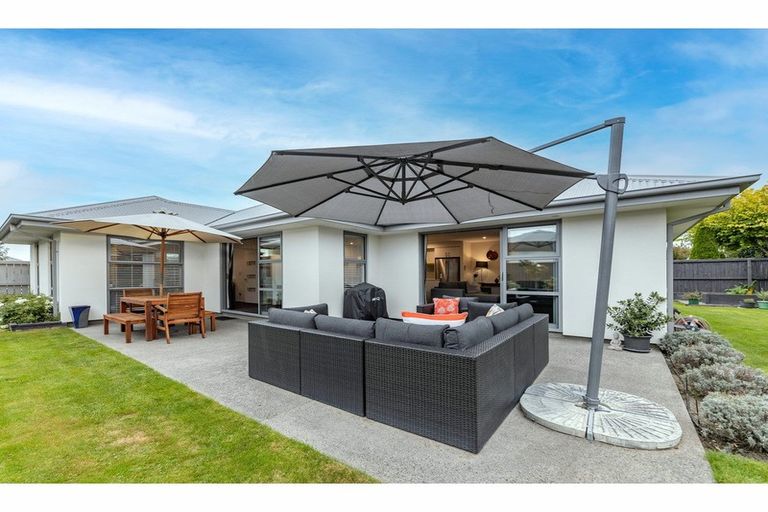 Photo of property in 7 Crown Close, Prebbleton, 7604