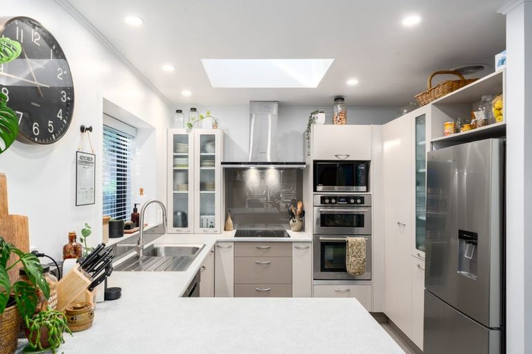 Photo of property in 35 Kairimu Street, Stokes Valley, Lower Hutt, 5019