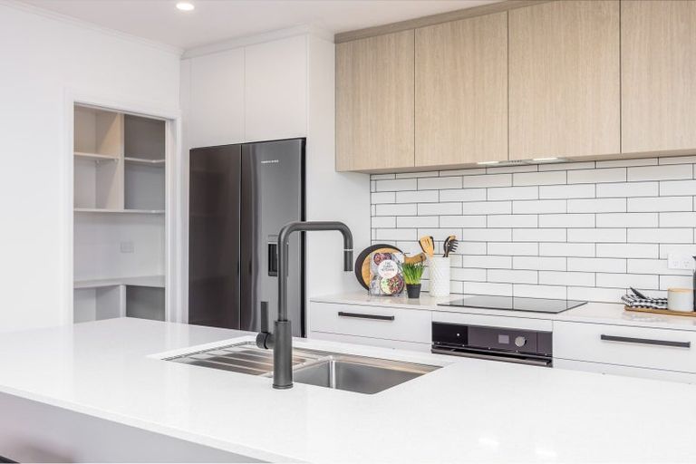 Photo of property in 2a Hoskins Avenue, Hillsborough, Auckland, 1042