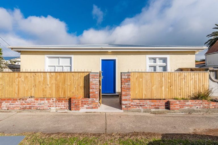 Photo of property in 10-10a Waimea Road, Waikanae Beach, Waikanae, 5036