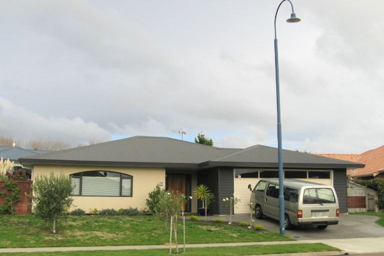 Photo of property in 20 Regent Drive, Paraparaumu Beach, Paraparaumu, 5032