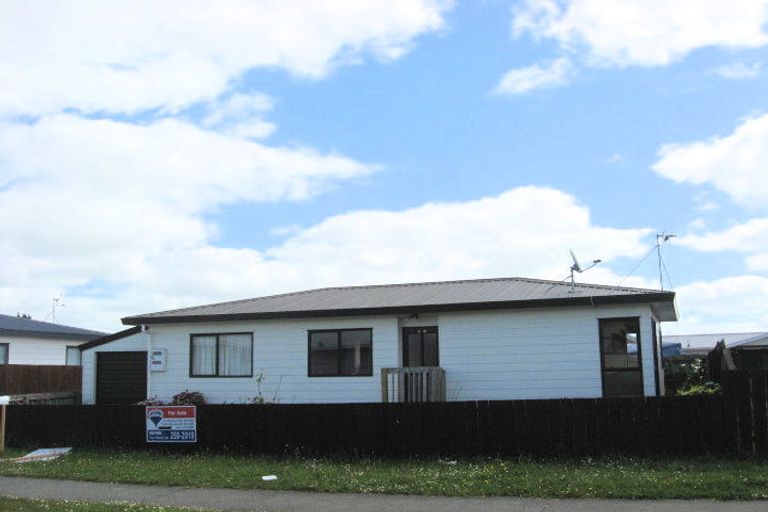 Photo of property in 4/39 Templeton Place, Clendon Park, Auckland, 2103