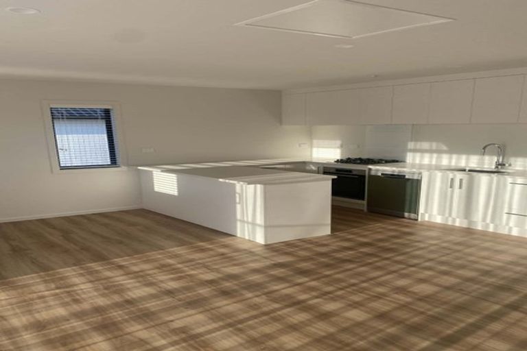 Photo of property in 6c Grays Road, Plimmerton, Porirua, 5026