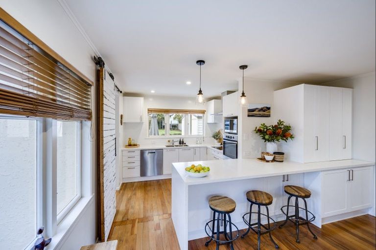 Photo of property in 47 Iona Road, Havelock North, 4130