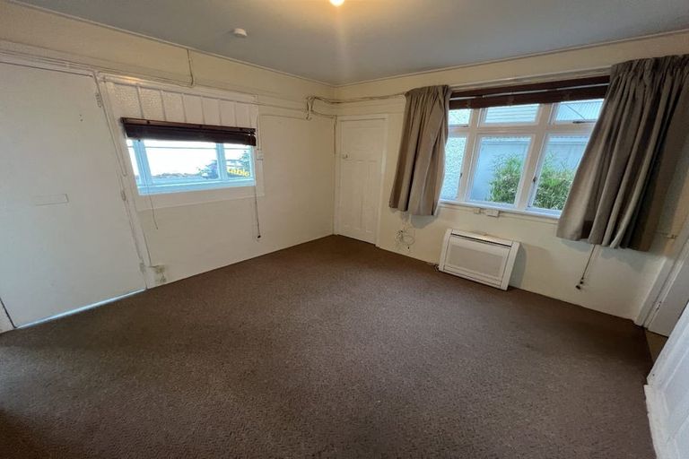 Photo of property in 34 Moana Road, Plimmerton, Porirua, 5026