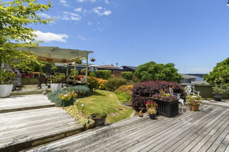 Photo of property in 84 Omokoroa Road, Omokoroa, 3114