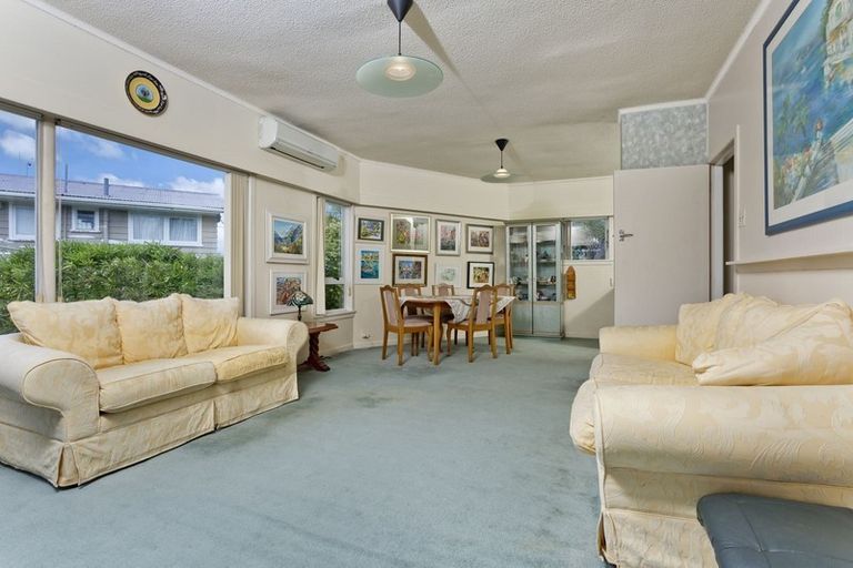Photo of property in 1/20 Heath Avenue, Northcote, Auckland, 0627
