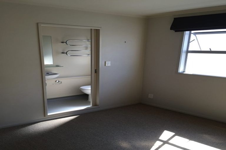 Photo of property in 22/3 Ngahura Street, Eden Terrace, Auckland, 1021