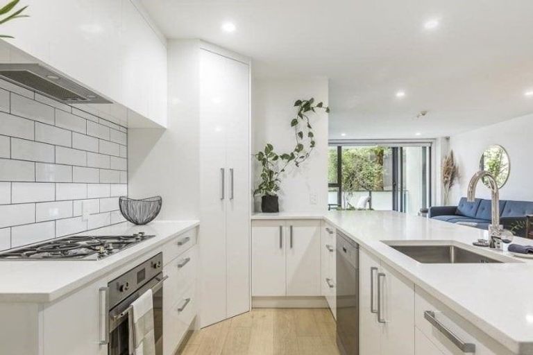 Photo of property in The Mews, 10/8 Basque Road, Eden Terrace, Auckland, 1021
