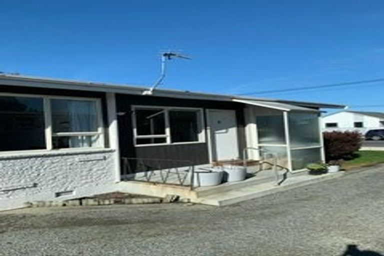 Photo of property in 1/25 Prestons Road, Redwood, Christchurch, 8051