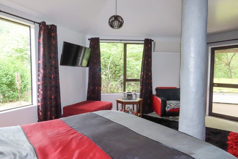 Photo of property in 37 Franklyn Street, Blacks Point, Reefton, 7830