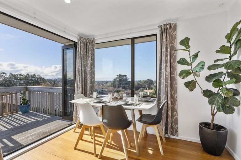 Photo of property in 264 Sunset Road, Windsor Park, Auckland, 0632