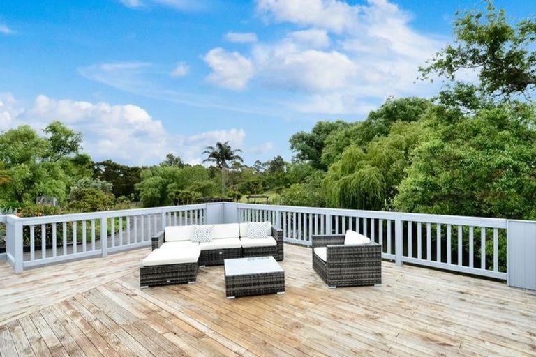 Photo of property in 59 Moontide Road, Kumeu, 0892