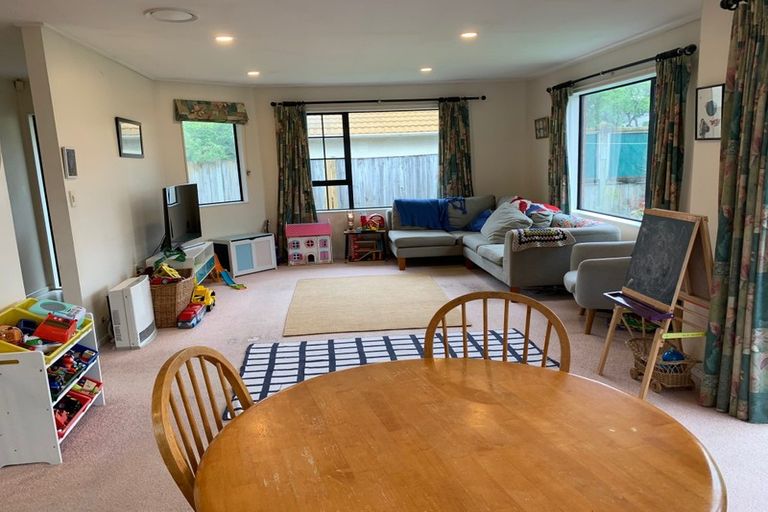 Photo of property in 2/50 Porutu Street, Fairfield, Lower Hutt, 5011