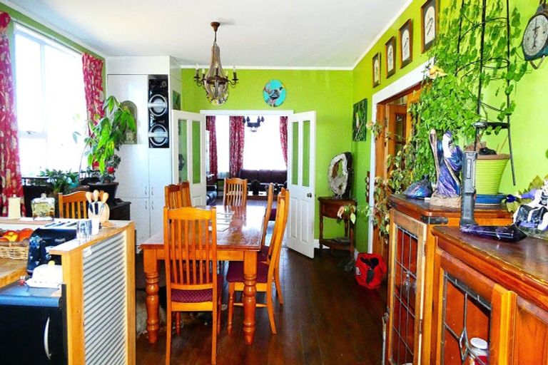 Photo of property in 123 Queen Street, Westport, 7825