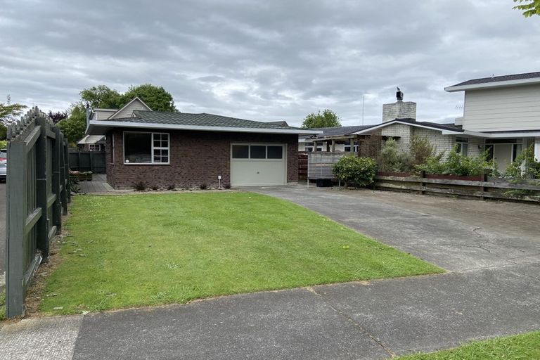 Photo of property in 79a Churchill Avenue, Hokowhitu, Palmerston North, 4410