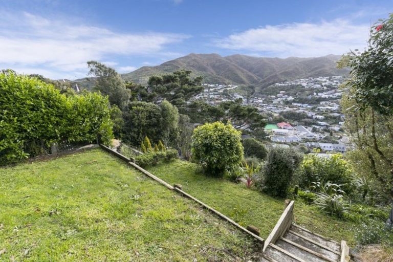 Photo of property in 2/22 Parklands Drive, Karori, Wellington, 6012