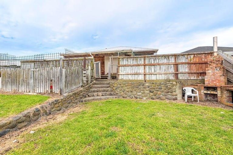 Photo of property in 23 Ruapehu Street, Castlecliff, Whanganui, 4501