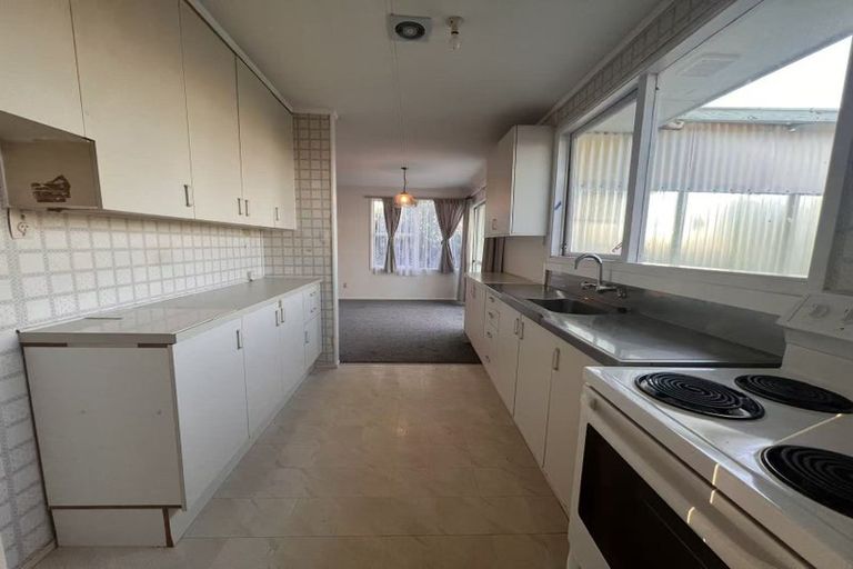 Photo of property in 11 Albatross Road, Red Beach, 0932