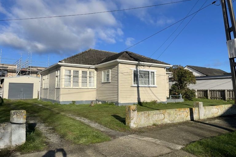Photo of property in 4 Tilbury Street, Fairfield, Lower Hutt, 5011