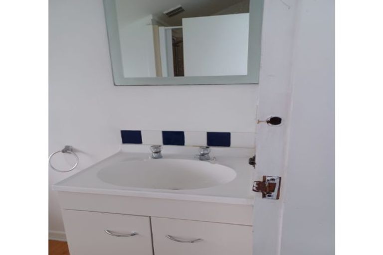 Photo of property in 1 Corlett Street, Johnsonville, Wellington, 6037