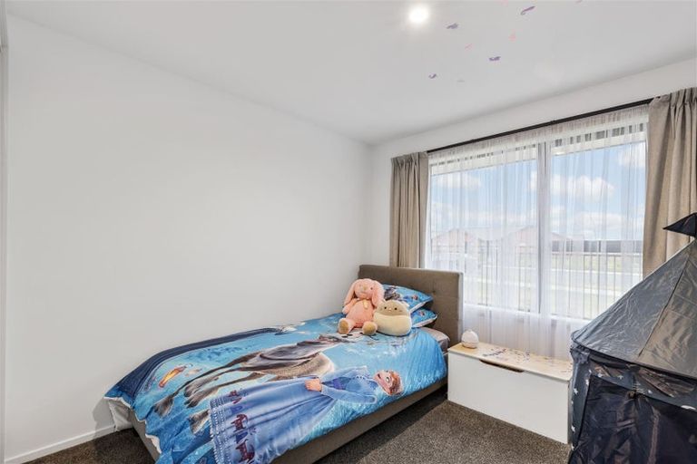 Photo of property in 120 Northmoor Boulevard, Rolleston, 7615