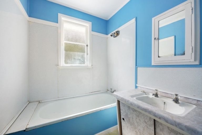 Photo of property in 43 Gillespies Road, Birchville, Upper Hutt, 5018