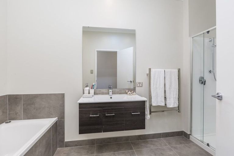 Photo of property in 8 Poaka Road, Hobsonville, Auckland, 0618