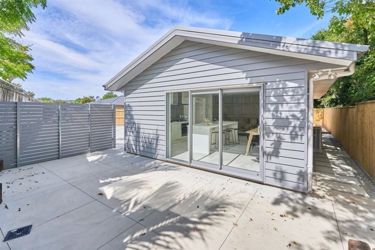 Photo of property in 5a Woodstock Place, Hokowhitu, Palmerston North, 4410